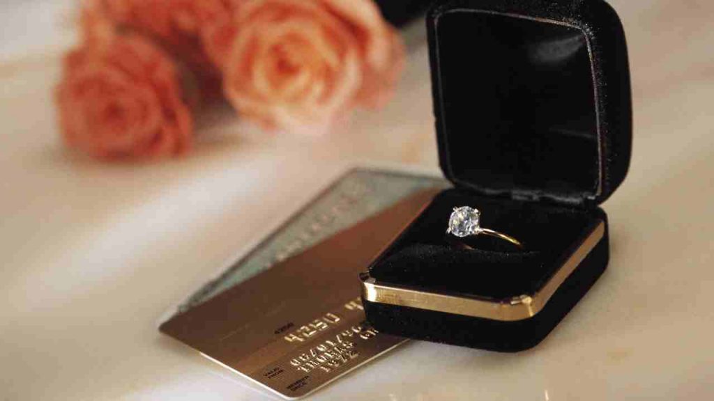 2 carat diamond ring